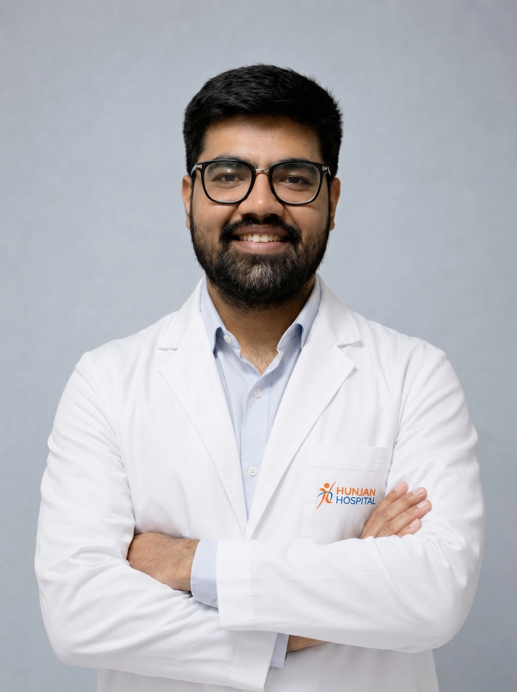 Dr. Jaiveer Singh Hunjan, orthopedic and joint replacement surgeon in Ludhiana at Hunjan Hospital